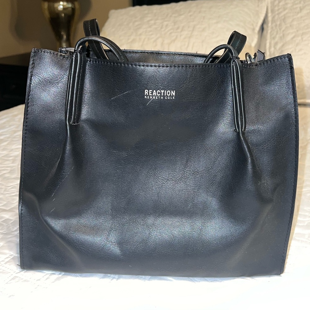 Kenneth Cole Reaction Black Tote Bag with Structured Design